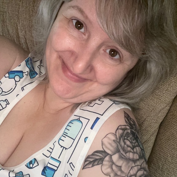 Meet your Posher, Rebecca - Picture 1 of 1